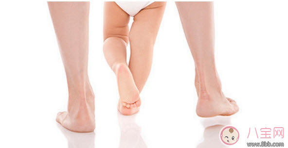 怎樣讓寶寶有大長(zhǎng)腿 寶寶腿型注意事項(xiàng)