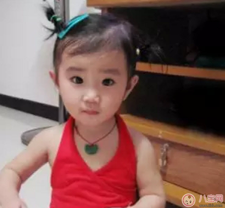 一歲女寶寶夏天發(fā)型 夏天一歲女寶寶發(fā)型有哪些(劉海+盤發(fā)) 一歲女寶寶夏天發(fā)型 夏天一歲女寶寶發(fā)型有哪些(劉海+盤發(fā))