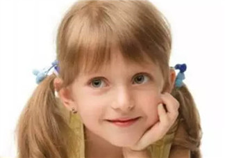 一歲女寶寶夏天發(fā)型 夏天一歲女寶寶發(fā)型有哪些(劉海+盤發(fā))