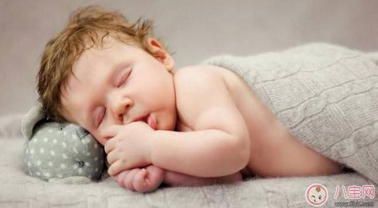 如何快速哄寶寶睡覺 快速哄寶寶睡覺的方法