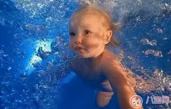 寶寶多大可以游泳 夏天寶寶游泳用什么游泳圈(游泳注意事項(xiàng))