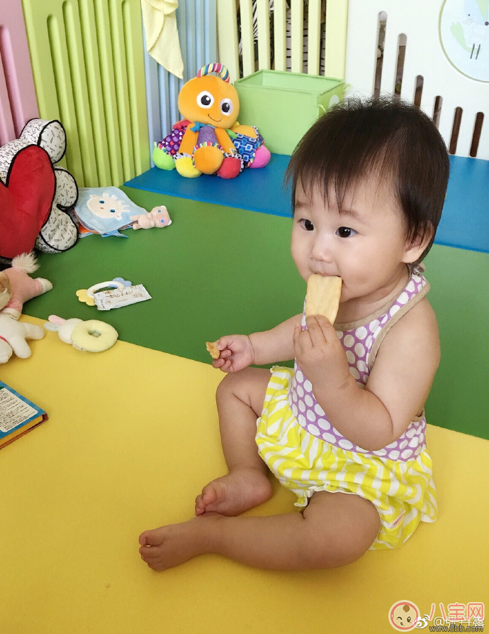 趙文卓女兒打疫苗只哭了一下 孩子打疫苗需要準備什么 趙文卓女兒打疫苗只哭了一下 孩子打疫苗需要準備什么