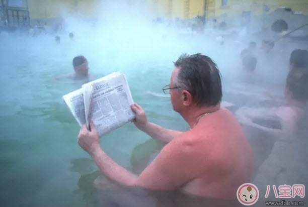 2017夏季寶寶游泳水溫多少合適 嬰兒游泳水溫過高會(huì)怎么樣 2017夏季寶寶游泳水溫多少合適 嬰兒游泳水溫過高會(huì)怎么樣