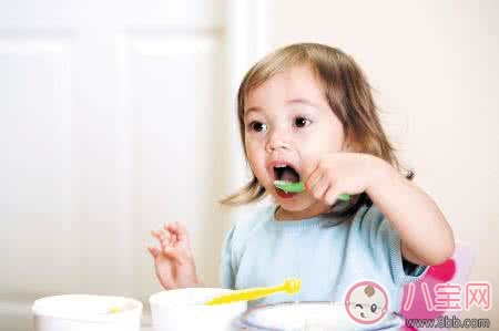 兩個(gè)月以上的嬰兒能吃中藥嗎 吃中藥要注意什么 兩個(gè)月以上的嬰兒能吃中藥嗎 吃中藥要注意什么