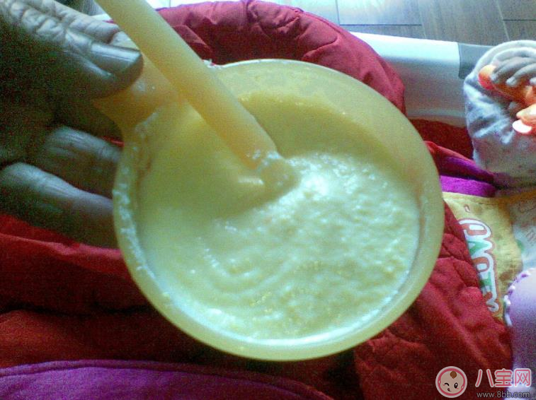 米粉和奶粉一起沖泡嗎 崔神所說的奶粉和米粉沖泡有依據(jù)嗎 米粉和奶粉一起沖泡嗎 崔神所說的奶粉和米粉沖泡有依據(jù)嗎