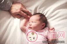 2017三伏天寶寶消化不良引起睡眠性出汗如何調(diào)理 2017三伏天寶寶消化不良引起睡眠性出汗如何調(diào)理