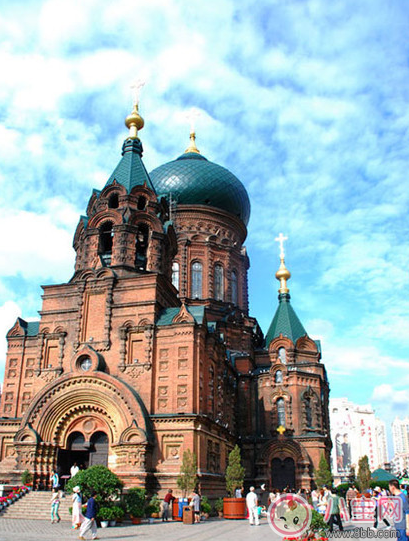 田亮森碟現(xiàn)身機(jī)場出行游玩 一家人出行需要準(zhǔn)備什么