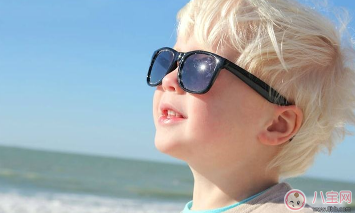 寶寶曬太陽的最佳時間，如何讓寶寶正確的曬太陽