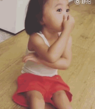 賈靜雯咘咘唱歌呆萌可愛(ài) 寶寶唱歌萌翻天