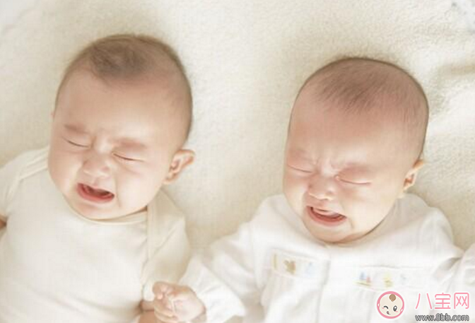 寶寶長(zhǎng)痱子怎么辦 給寶寶去痱子的方法有哪些 寶寶長(zhǎng)痱子怎么辦 給寶寶去痱子的方法有哪些