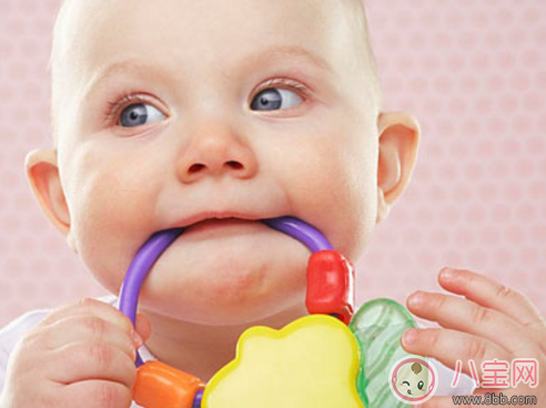 1歲寶寶愛(ài)咬人怎么辦 寶寶咬人有什么解決方法