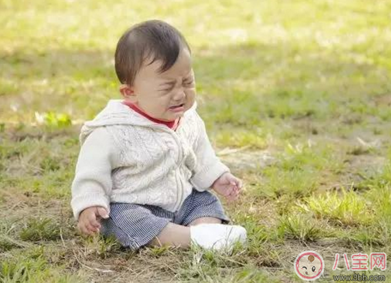 寶寶摔倒怎么辦 寶寶走路要注意什么