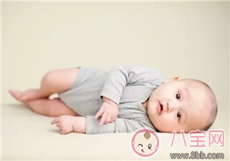 如何幫助寶寶翻身 寶寶遲遲不翻身的原因