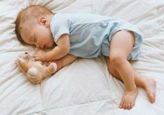 寶寶睡姿不好喜歡彎著頭睡覺(jué) 怎么矯正