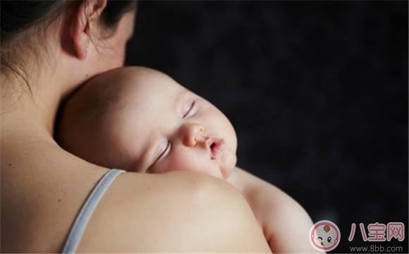 喂奶時奶水越來越少怎么辦   奶水過少原因分析