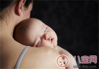 喂奶時(shí)奶水越來(lái)越少怎么辦   奶水過(guò)少原因分析