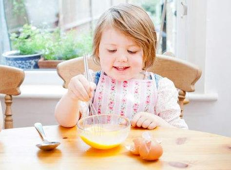 寶寶能吃雞蛋嗎 寶寶吃雞蛋要注意些什么 寶寶能吃雞蛋嗎 寶寶吃雞蛋要注意些什么