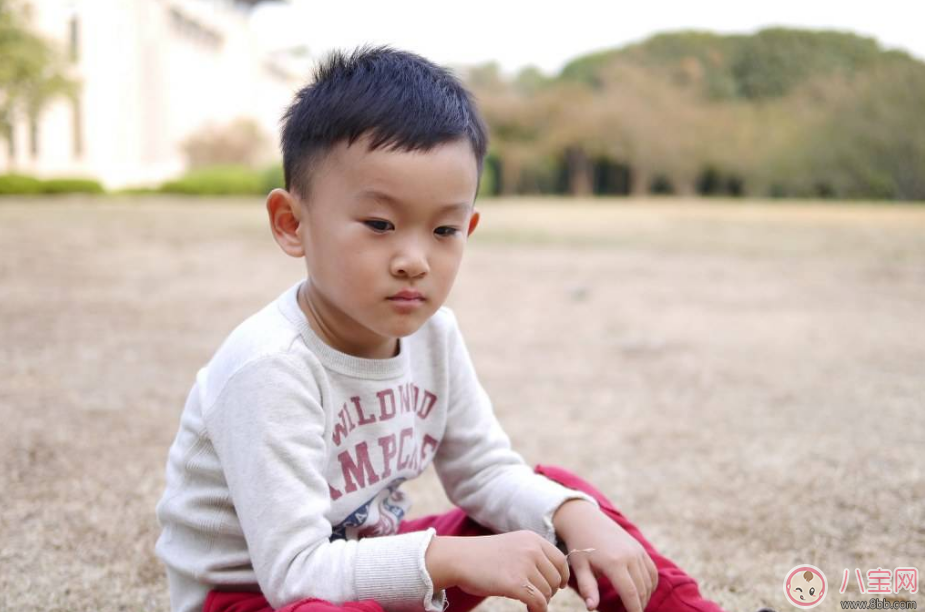 孩子自卑沒自信怎么辦 孩子沒自信如何幫他克服