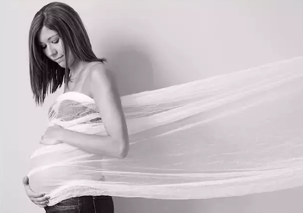 另類孕照如何拍？怎么拍出獨(dú)一無(wú)二的孕照？