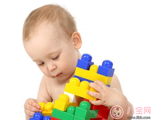 怎么讓孩子打針時不哭不鬧 孩子安安靜靜打針方法