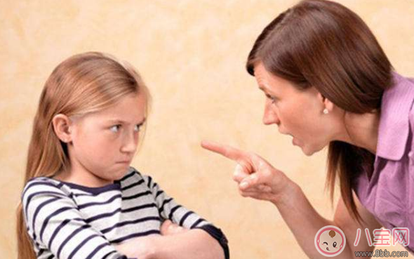 孩子經(jīng)常頂嘴很讓人惱火 不妨讓他說完 孩子經(jīng)常頂嘴很讓人惱火 不妨讓他說完