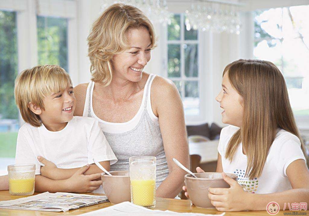 父母愛嘮叨合適嗎？寶寶表現(xiàn)明確是否嘮叨過度