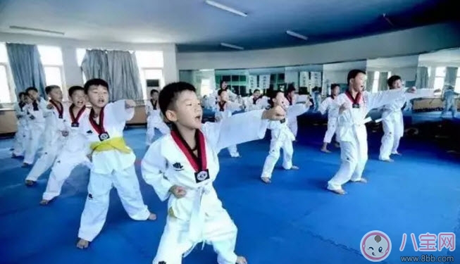孩子多大可以學(xué)跆拳道 女孩子學(xué)跆拳道的最佳年齡是幾歲 孩子多大可以學(xué)跆拳道 女孩子學(xué)跆拳道的最佳年齡是幾歲