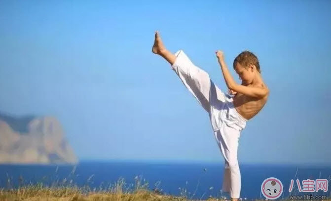 孩子多大可以學(xué)跆拳道 女孩子學(xué)跆拳道的最佳年齡是幾歲 孩子多大可以學(xué)跆拳道 女孩子學(xué)跆拳道的最佳年齡是幾歲