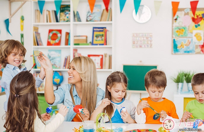 怎么讓孩子適應幼兒園 幫助孩子適應幼兒園的方法有哪些 怎么讓孩子適應幼兒園 幫助孩子適應幼兒園的方法有哪些