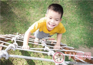 孩子獨(dú)自在家的危險(xiǎn)性 如何避免孩子遭受意外 孩子獨(dú)自在家的危險(xiǎn)性 如何避免孩子遭受意外