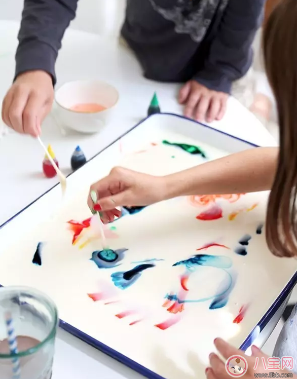 外面下雨了孩子不能出去玩 試試做這些事情吧 外面下雨了孩子不能出去玩 試試做這些事情吧