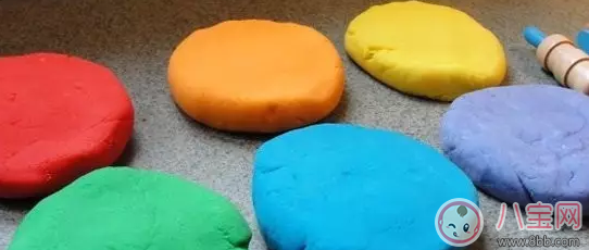 外面下雨了孩子不能出去玩 試試做這些事情吧 外面下雨了孩子不能出去玩 試試做這些事情吧