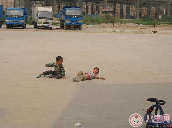 不順著孩子他就撒潑 孩子胡攪蠻纏怎么辦 不順著孩子他就撒潑 孩子胡攪蠻纏怎么辦