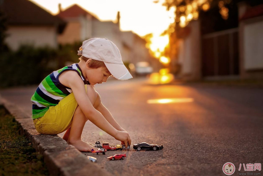 孩子總是注意力不集中 試試這些游戲吧