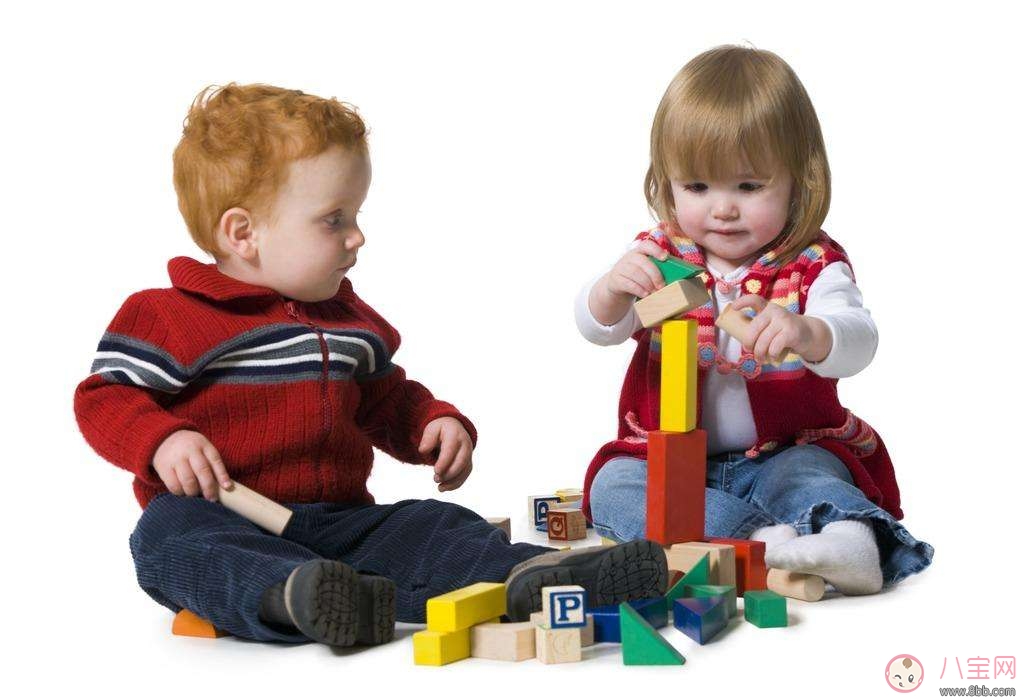 如何提高寶寶交往能力 家長應(yīng)該如何做