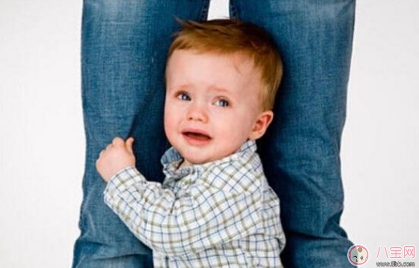 嬰兒老害怕是怎么回事 新生兒寶寶害怕是害怕什么怎么安撫 嬰兒老害怕是怎么回事 新生兒寶寶害怕是害怕什么怎么安撫