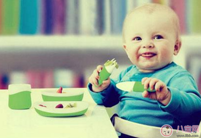 怎么培養(yǎng)寶寶自己吃飯的能力 寶寶學(xué)習(xí)吃飯餐具盤點(diǎn) 怎么培養(yǎng)寶寶自己吃飯的能力 寶寶學(xué)習(xí)吃飯餐具盤點(diǎn)