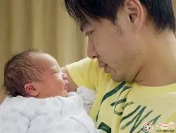 靳東赴港陪愛(ài)妻生二胎 還有那些全程陪產(chǎn)的星爸【準(zhǔn)爸陪產(chǎn)十大準(zhǔn)備】
