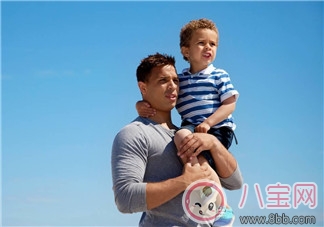 爸爸多和孩子互動 正面影響多 爸爸多和孩子互動 正面影響多