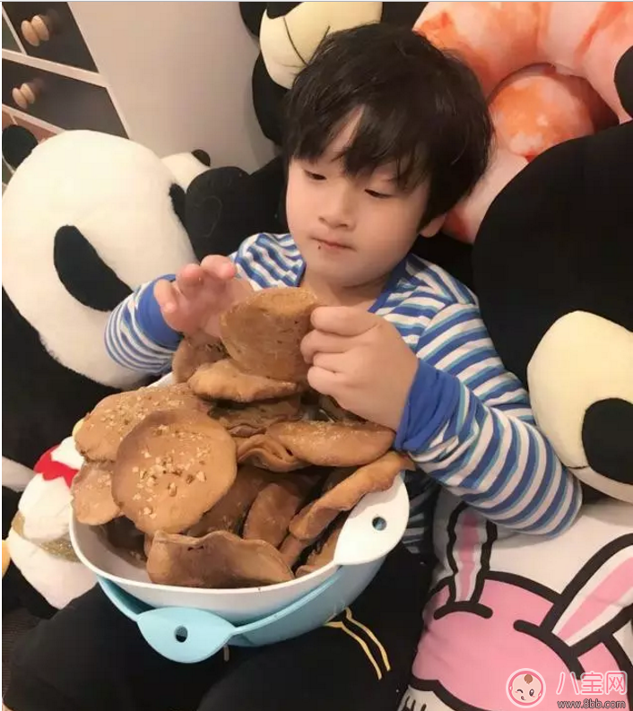 軒軒換新發(fā)型顏值猛升 寶寶頭發(fā)如何護(hù)理 軒軒換新發(fā)型顏值猛升 寶寶頭發(fā)如何護(hù)理