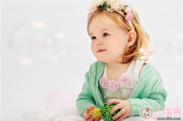 軒軒換新發(fā)型顏值猛升 寶寶頭發(fā)如何護(hù)理 軒軒換新發(fā)型顏值猛升 寶寶頭發(fā)如何護(hù)理