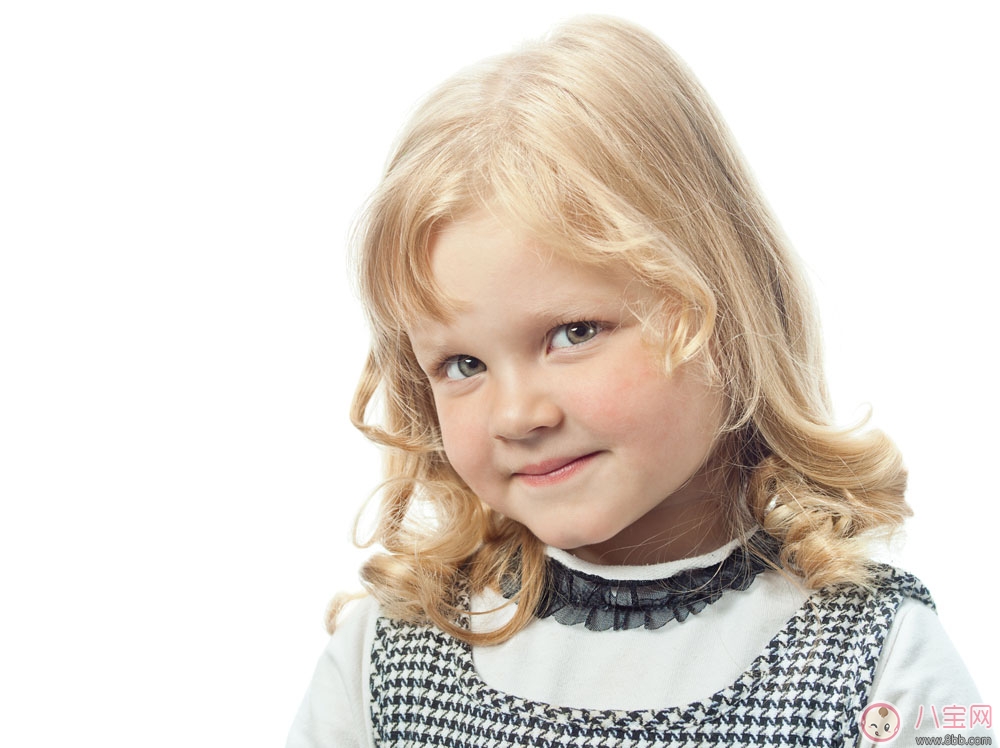 軒軒換新發(fā)型顏值猛升 寶寶頭發(fā)如何護(hù)理 軒軒換新發(fā)型顏值猛升 寶寶頭發(fā)如何護(hù)理