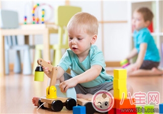 為什么一定要給孩子玩積木 為什么一定要給孩子玩積木