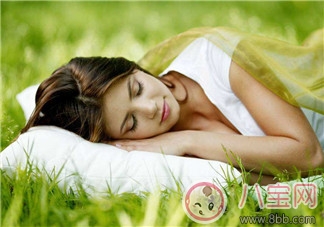 起床太晚 上班女性如何讓自己看起來清醒