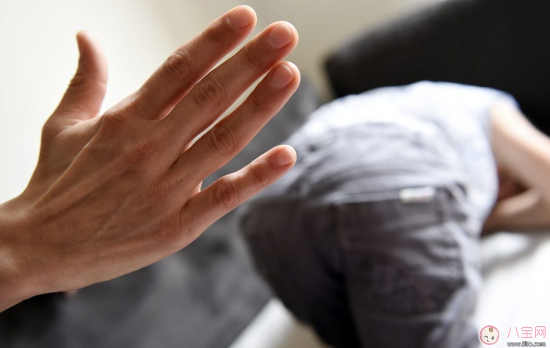 嬰兒暴力行為的原因 如何教導(dǎo)與改善 嬰兒暴力行為的原因 如何教導(dǎo)與改善