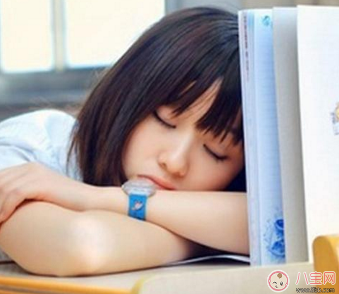 孩子上課打瞌睡怎么辦 小孩上課老是喜歡打瞌睡 孩子上課打瞌睡怎么辦 小孩上課老是喜歡打瞌睡