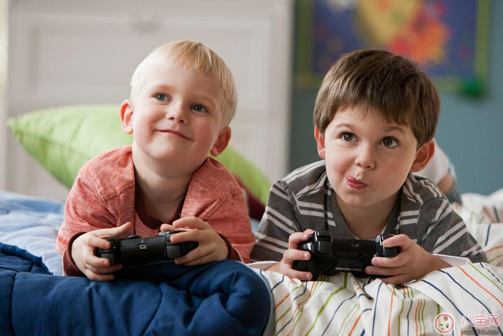 兒童玩電玩游戲好處也多多 玩電玩游戲注意事項(xiàng) 兒童玩電玩游戲好處也多多 玩電玩游戲注意事項(xiàng)