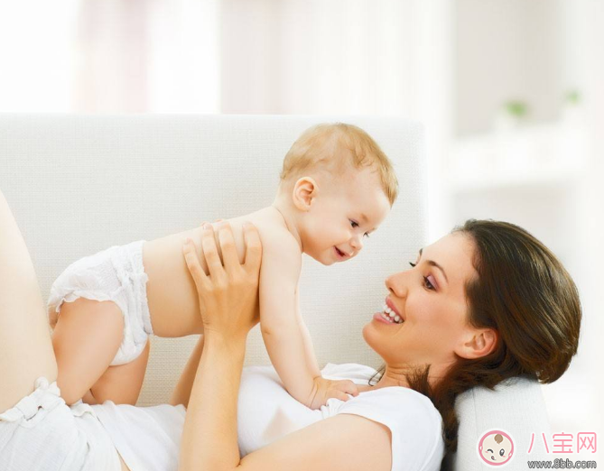 孩子太黏人怎么應(yīng)付 過(guò)分依賴父母的孩子怎么培養(yǎng) 孩子太黏人怎么應(yīng)付 過(guò)分依賴父母的孩子怎么培養(yǎng)