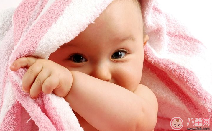 小小周英文名字出來了 給孩子怎么取英文名好 小小周英文名字出來了 給孩子怎么取英文名好