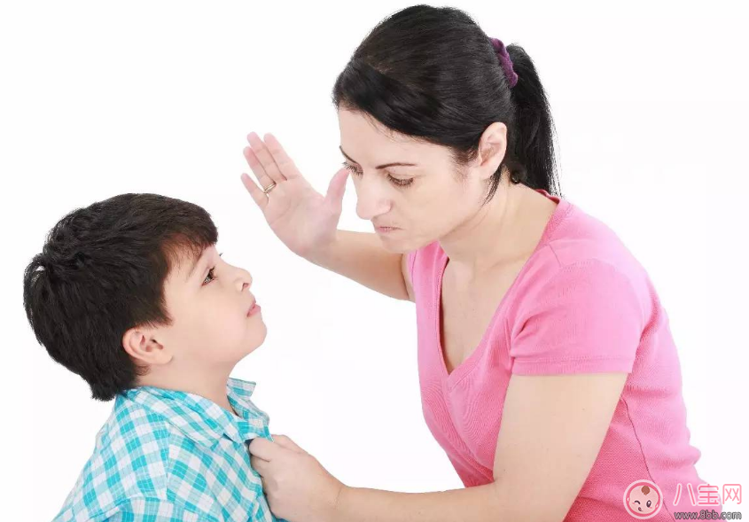 這種情況竟然是寶寶自卑的表現(xiàn) 孩子自卑如何讓他大方